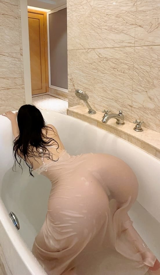 [微密圈]俏妞qiaoniuTT – 白色三点式 [22P3V-378M]-2