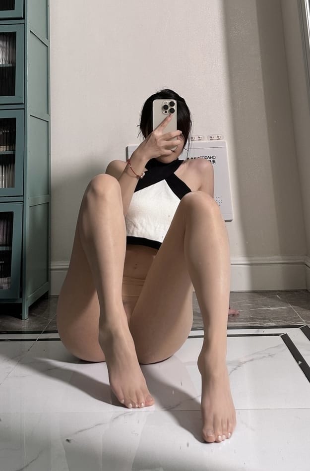 [微密圈]陈妮妮 – 美足艺术 [51P-143M]-1